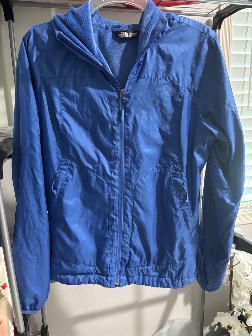 The North Face Lightweight Hooded Rain Jacket